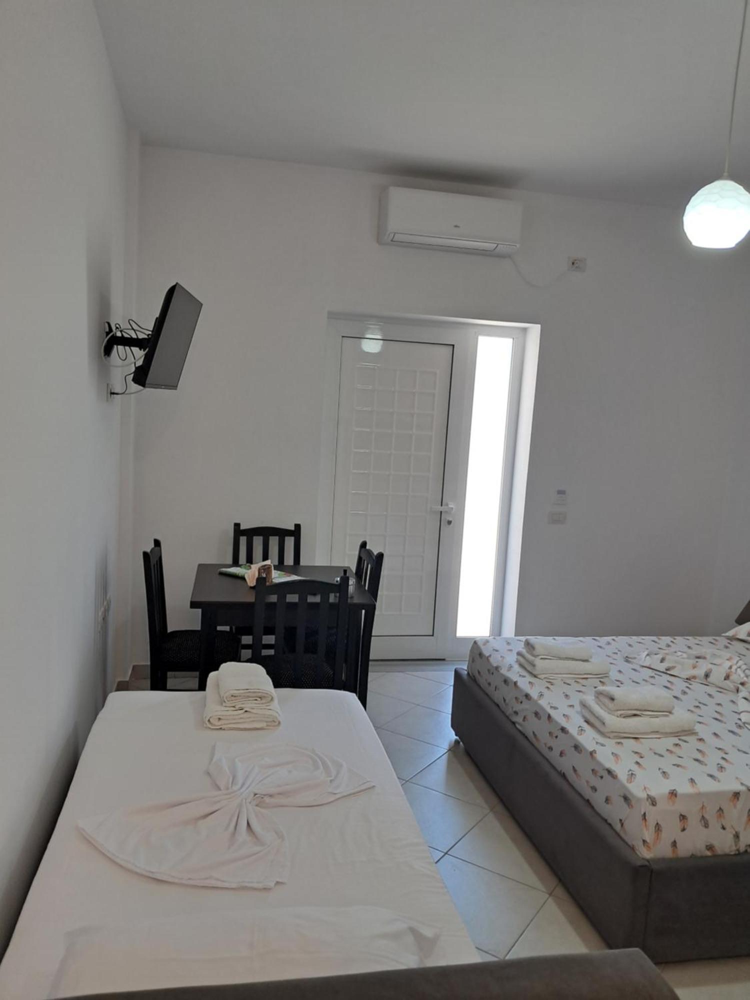 Villa Hysesani Avlonya Oda fotoğraf